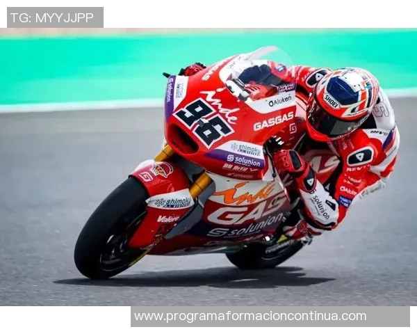 新西兰车手迪克森在印第安纳波利斯500大赛中夺冠创造历史